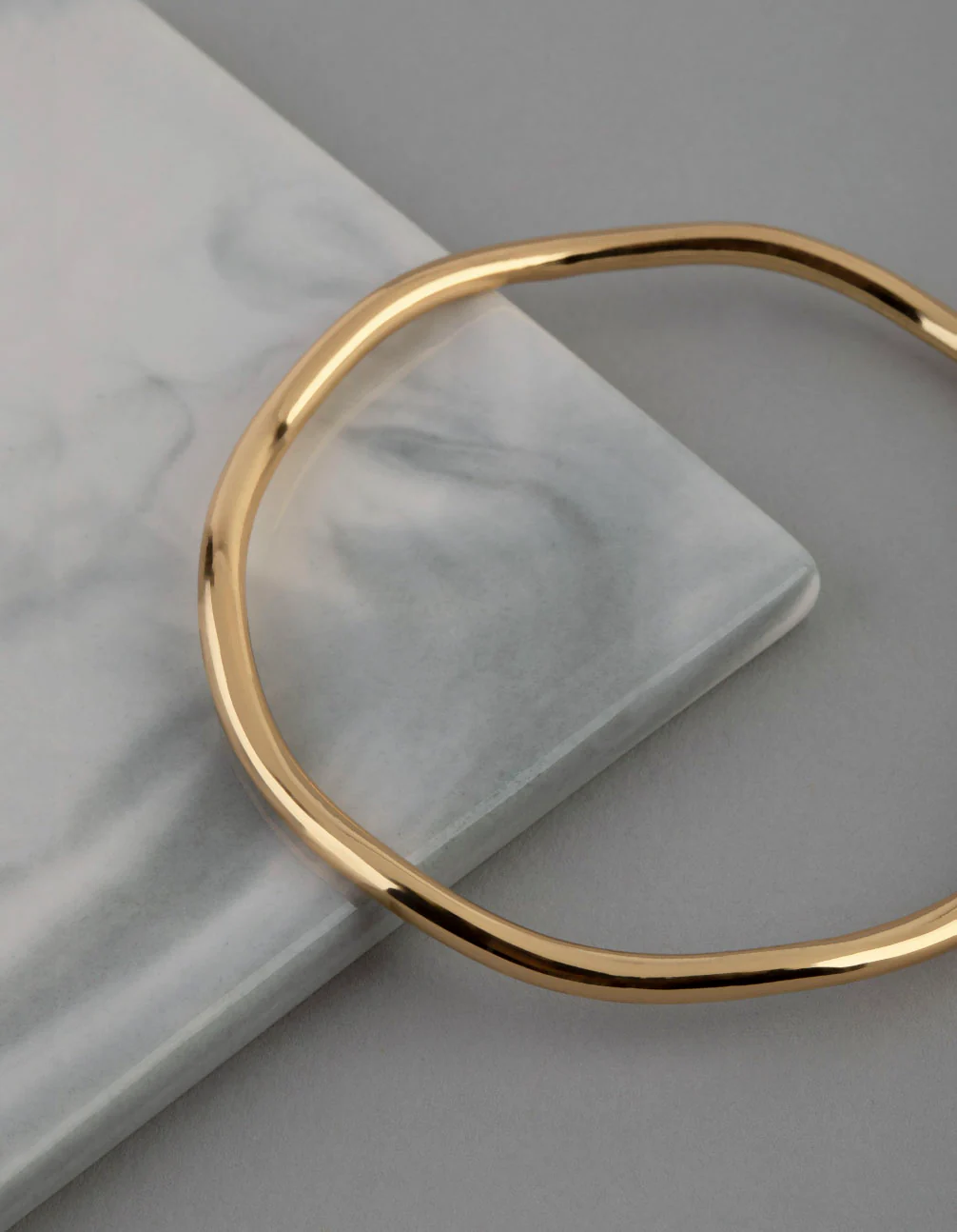 18ct Gold Plated Brass 3.5mm Wavey Bangle - Image 2