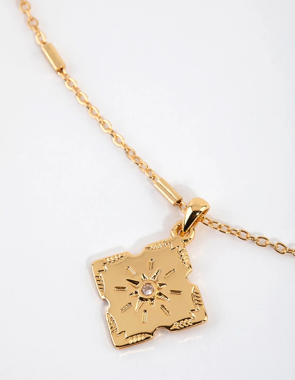 Gold Plated Vintage Star Pendant Necklace - Image 3