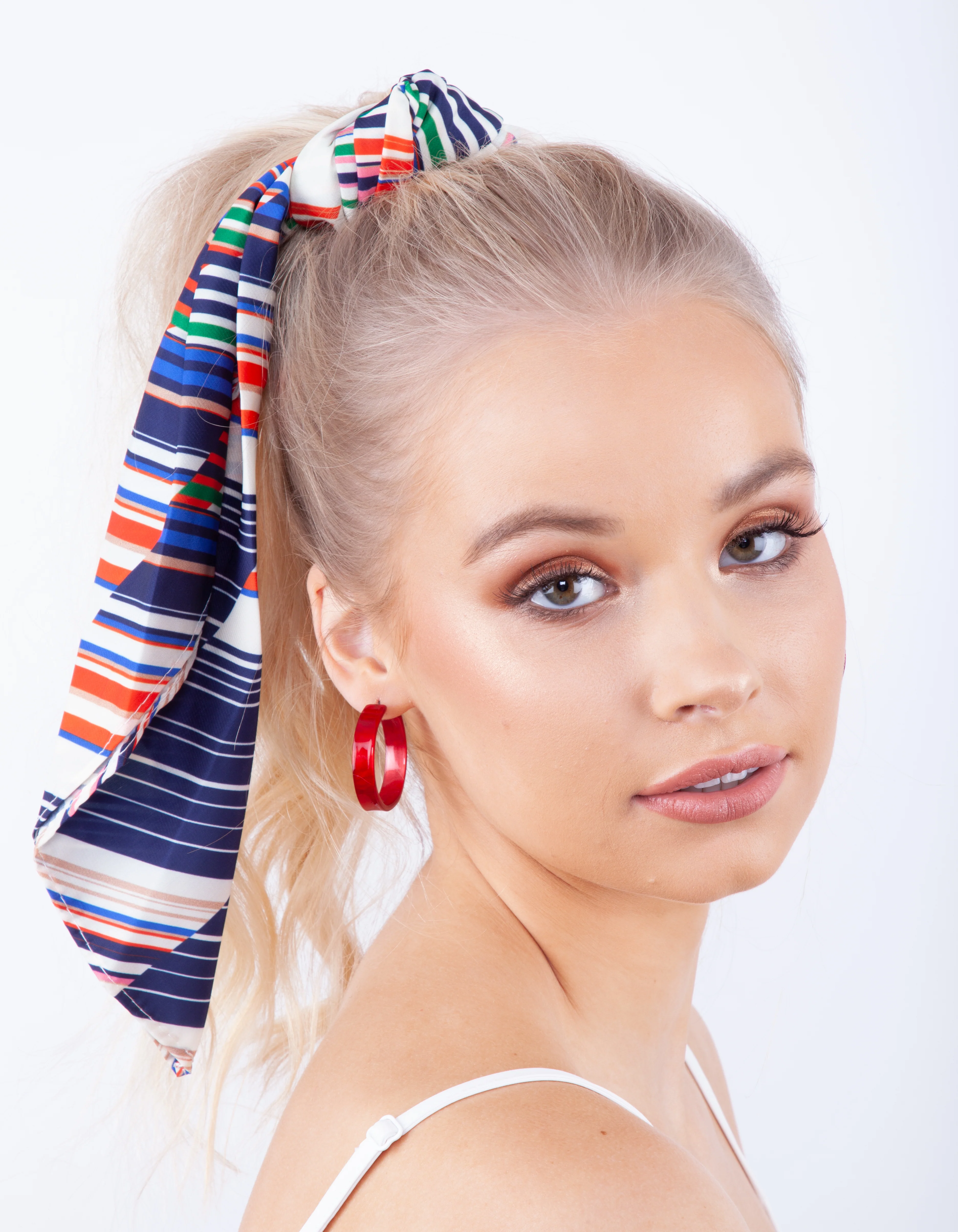 Red Clear Acrylic Swirl Hoop Earrings - Image 2