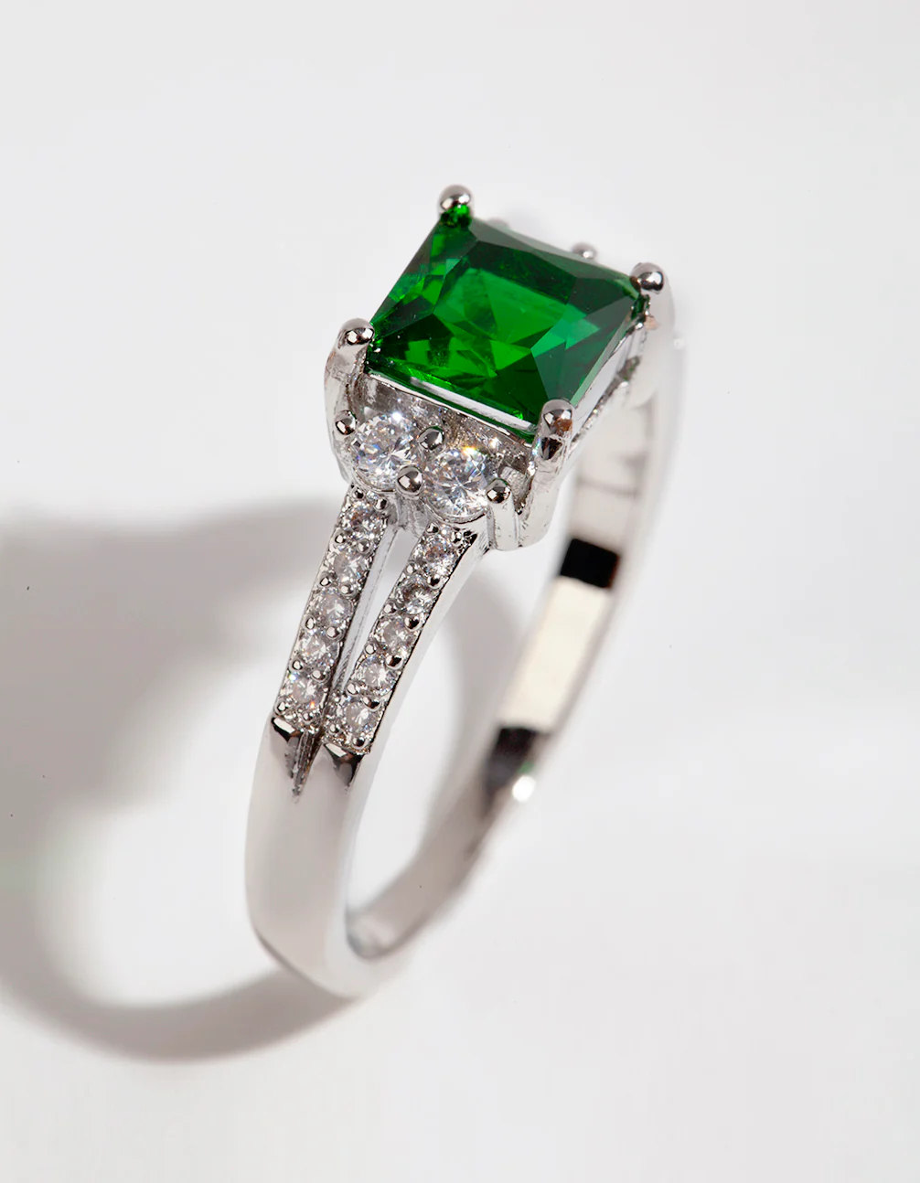 Silver Square Emerald Cubic Zirconia Ring - Image 3
