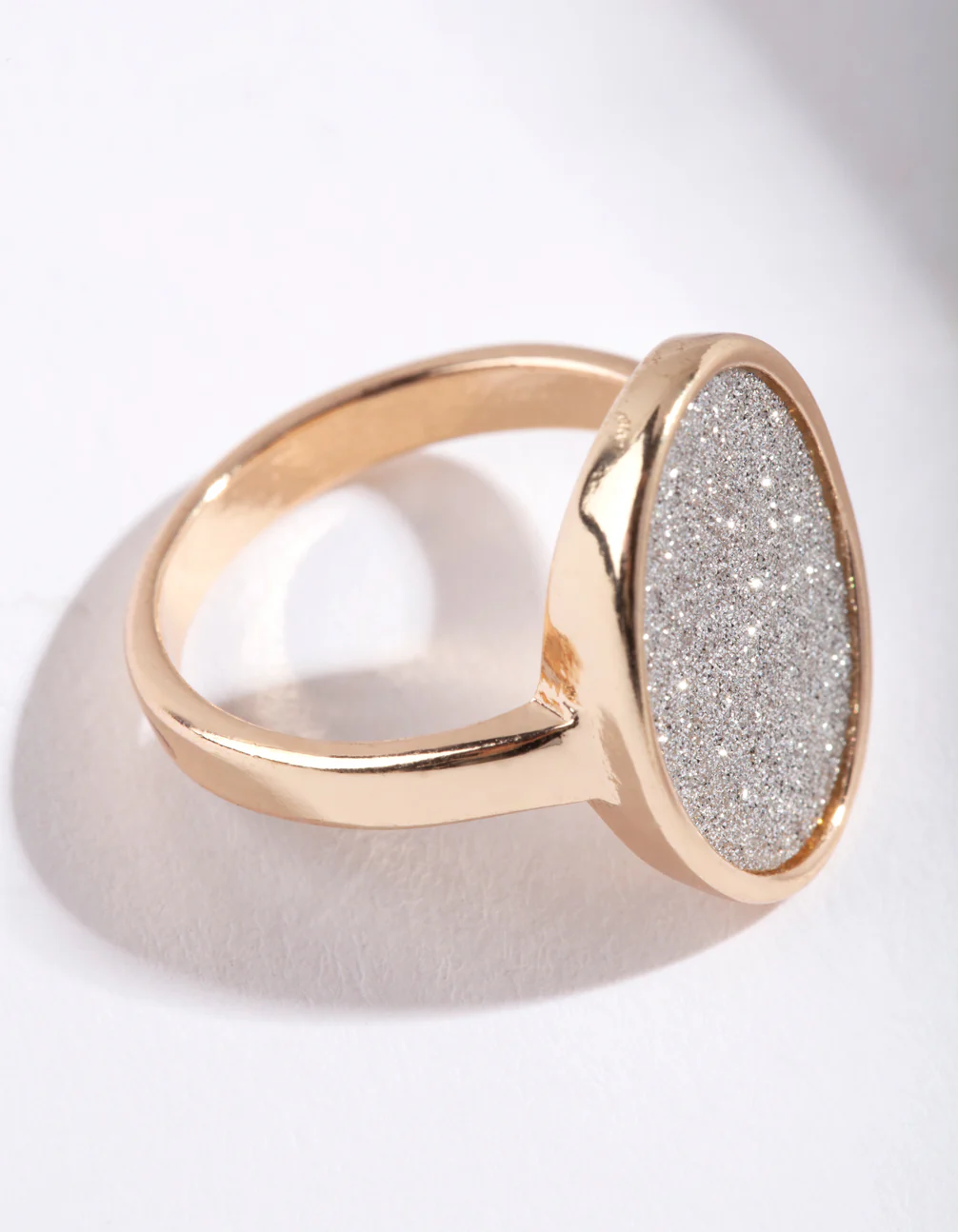 Gold Oval Glitter Paper Ring - Image 2
