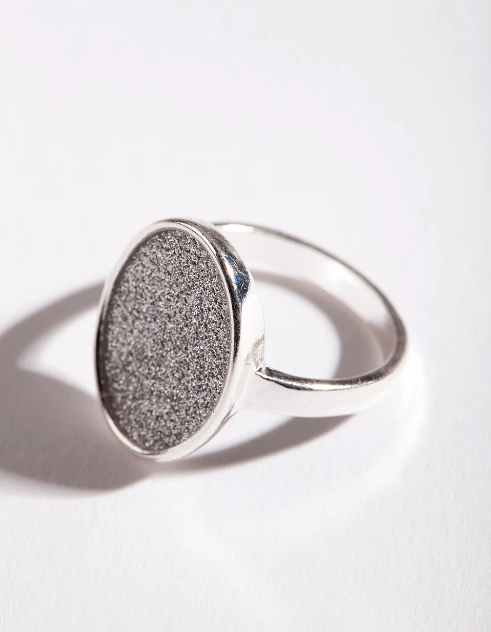 Silver Oval Glitter Ring - Image 2