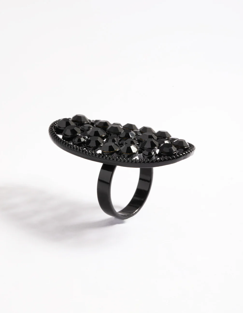 Oval Stone Set Ring - Image 3