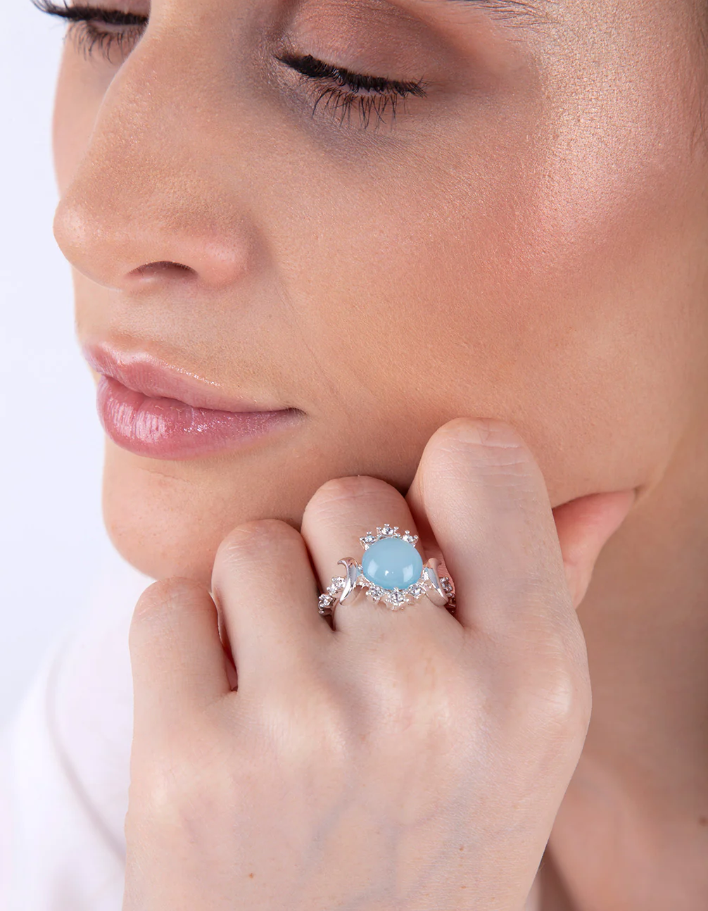 Silver Vanilla Synthetic Opal Moon Diamante Ring - Image 2