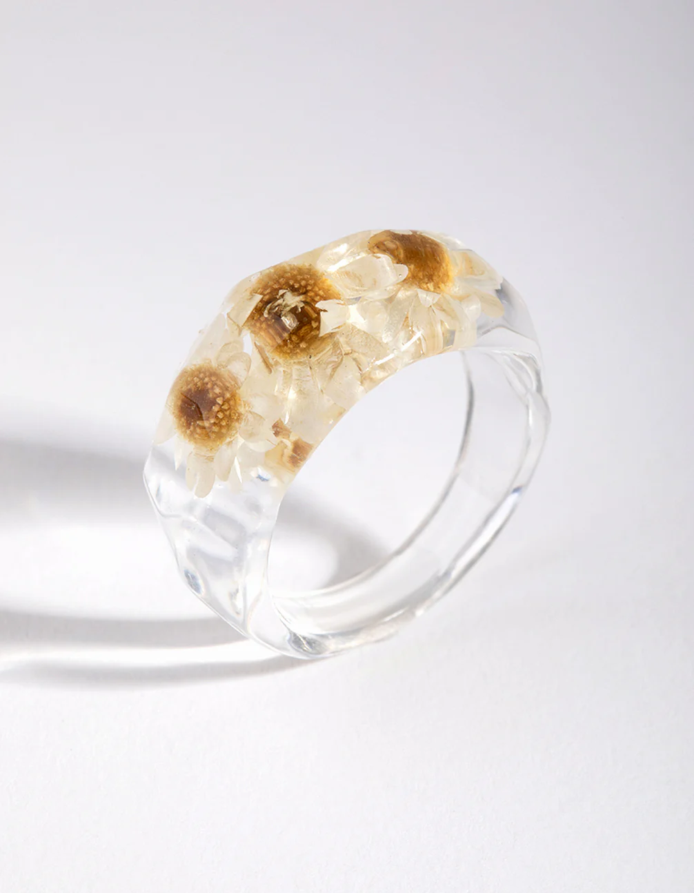 Plastic Daisy Ring - Image 3