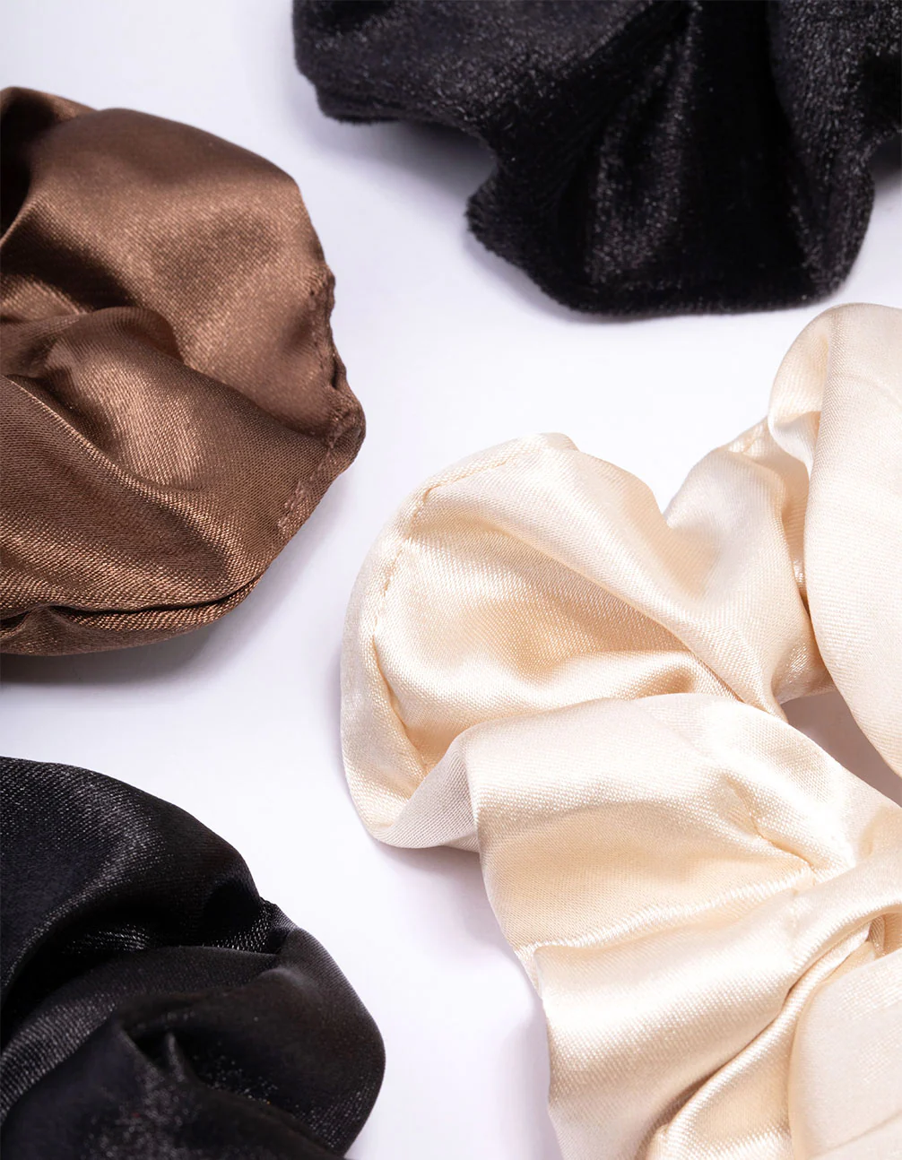 Black & Neutral Christmas Hair Scrunchie Gift 4-Pack - Image 3
