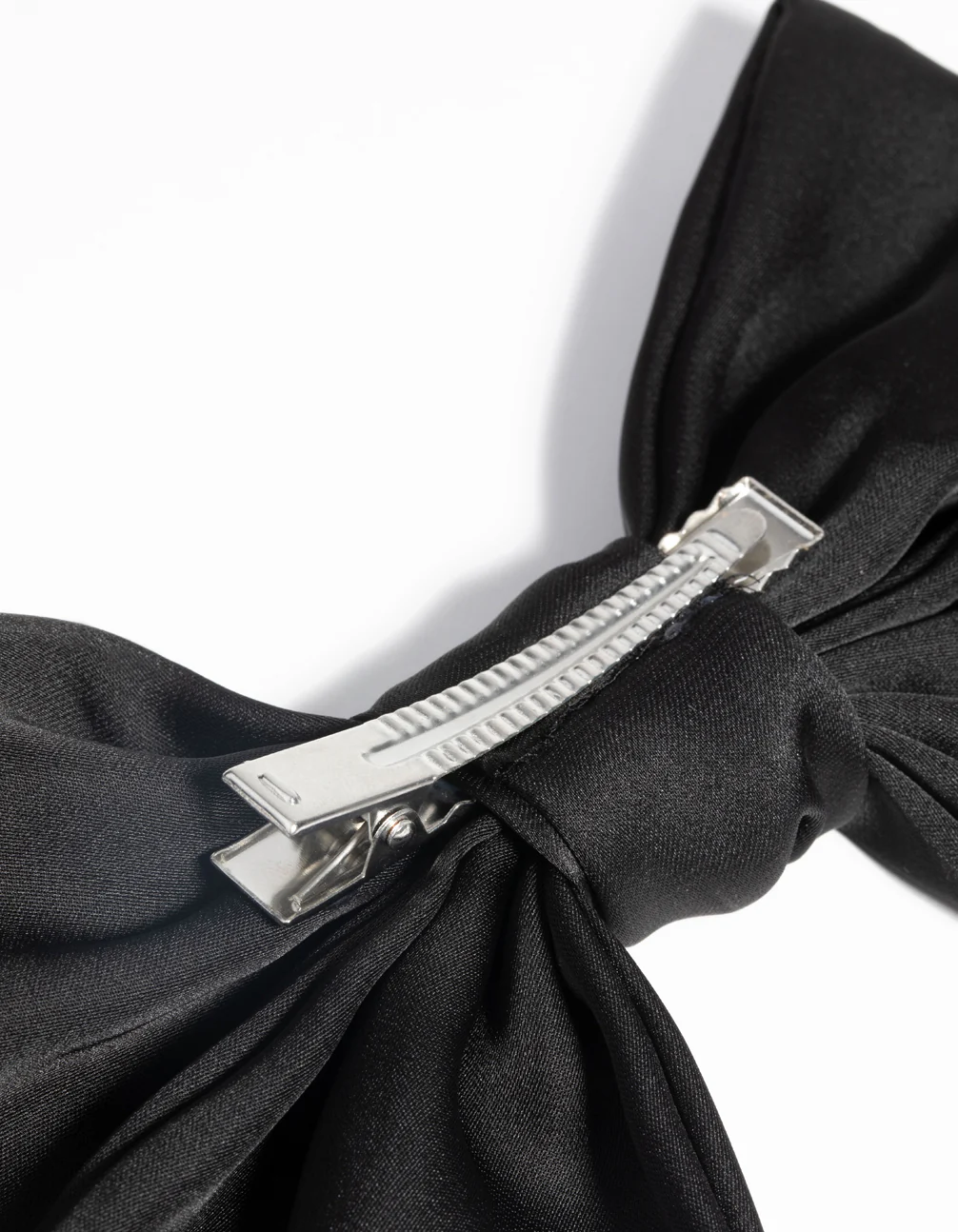 Black Bow Clip - Image 3