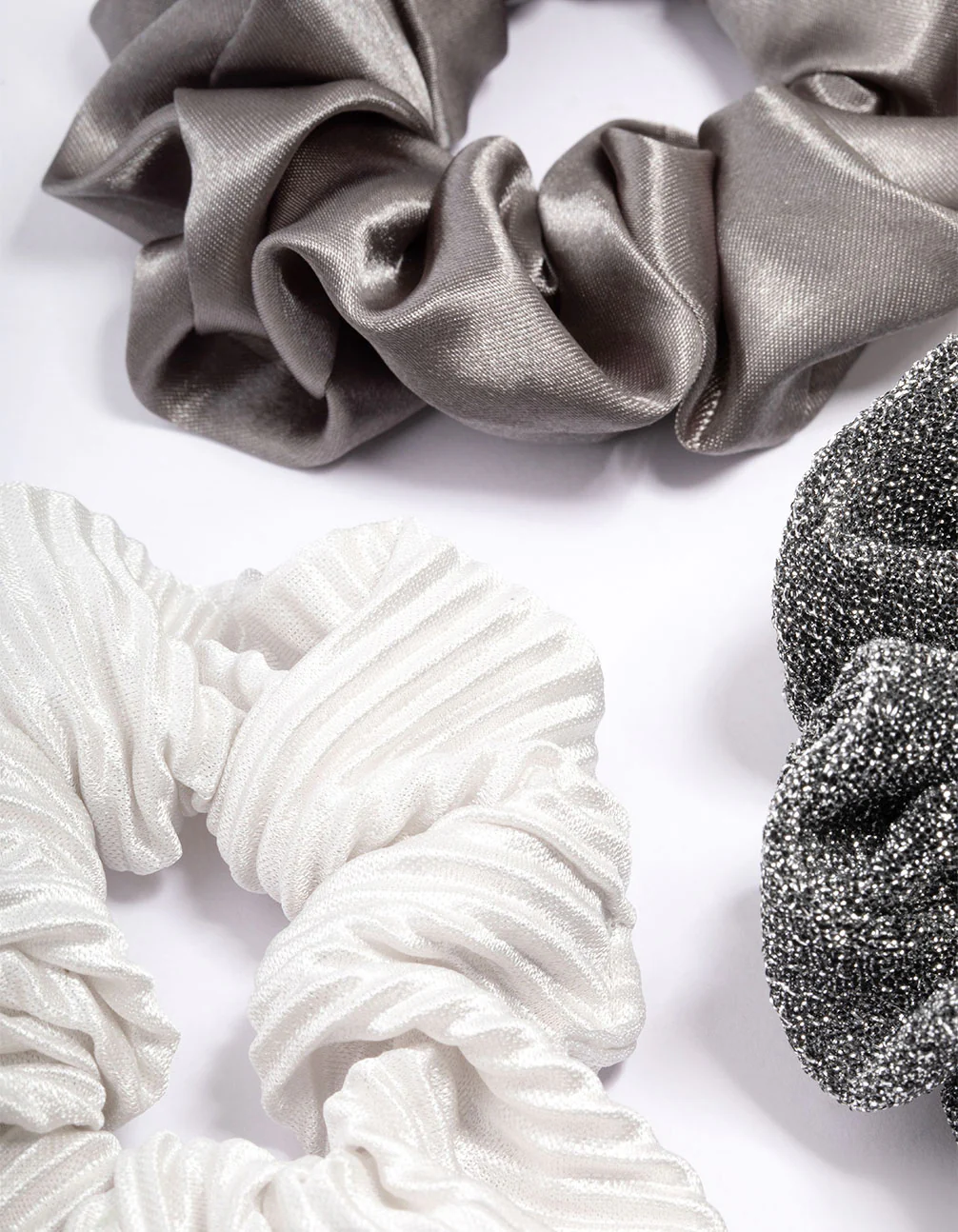 Grey & Cream Christmas Hair Scrunchie Gift 4-Pack - Image 3