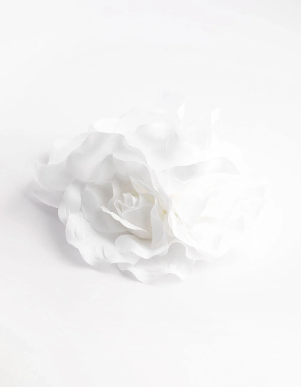 White Trio Rose Large Corsage Clip - Image 3