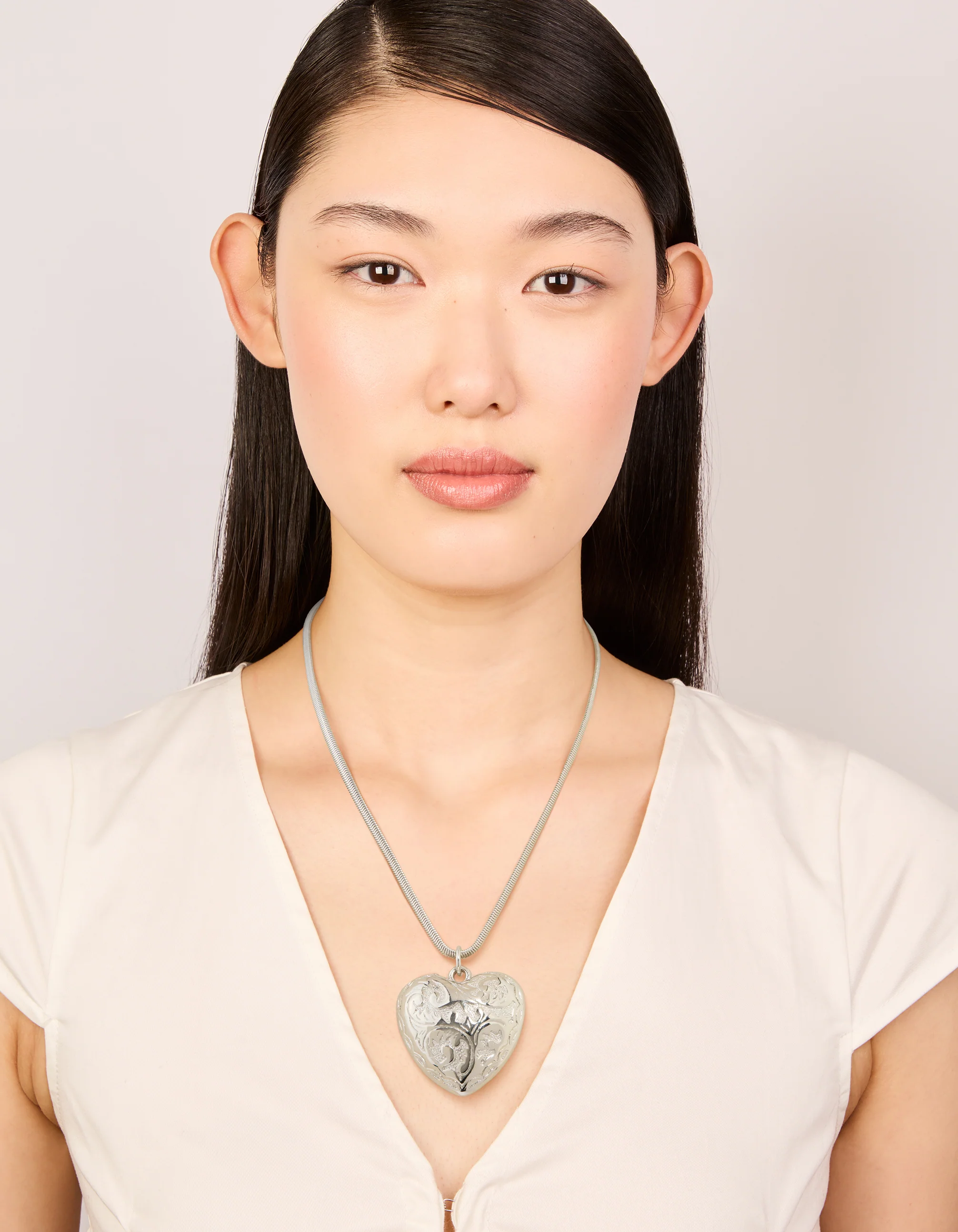 Silver Mega Heart Chain Necklace - Image 3