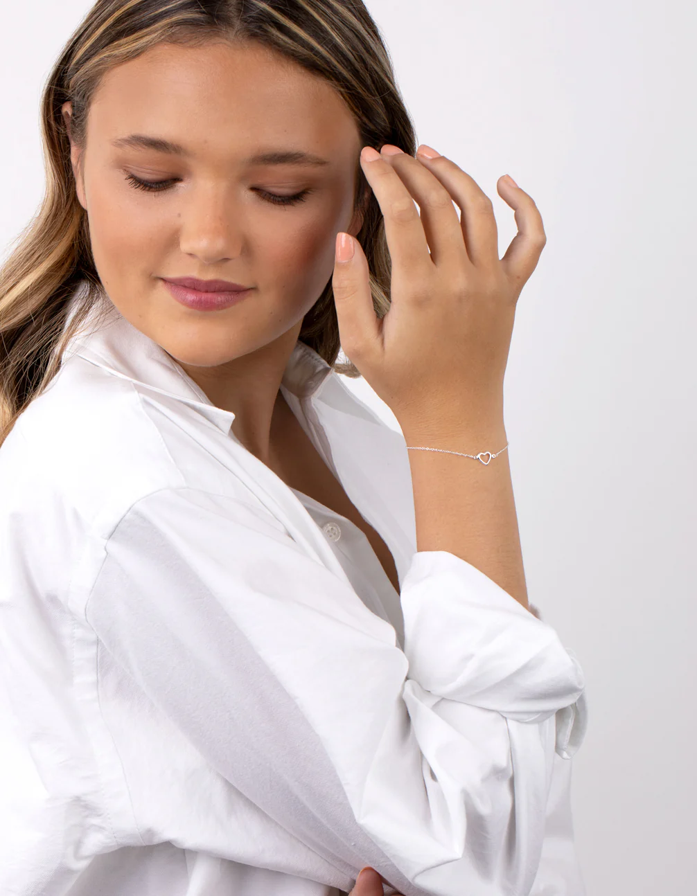 Sterling Silver Cut Out Fine Heart Bracelet - Image 5
