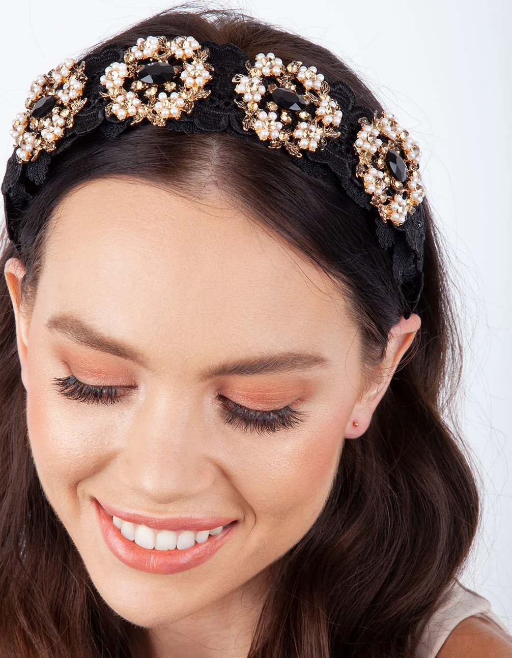 SR FB BLK LACE FLWR BEAD HB - Image 2