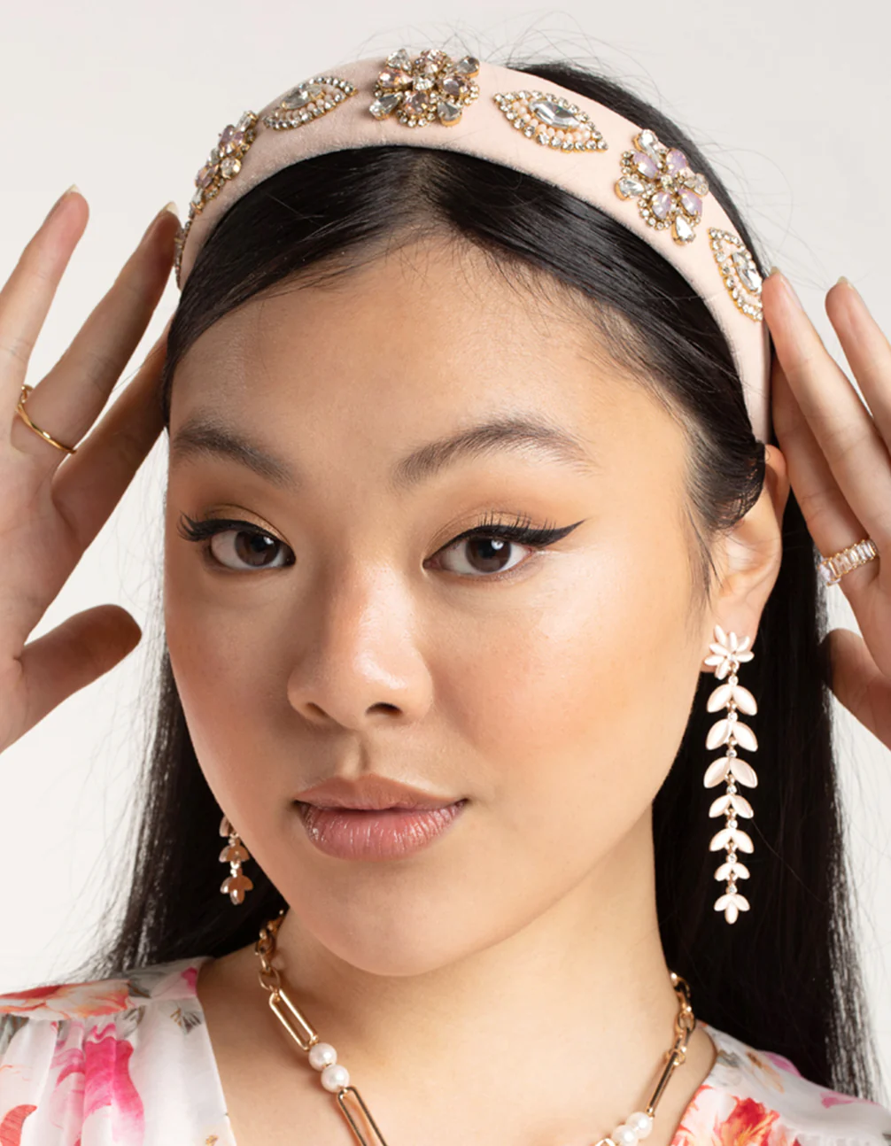 Velvet Embellished Headband - Image 3