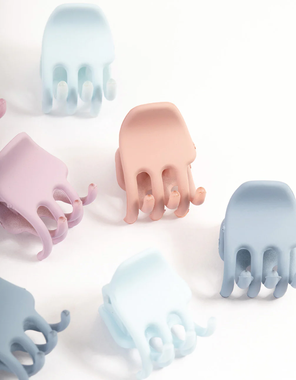 Small Matte Hair Claw Clip 8-Pack - Image 2