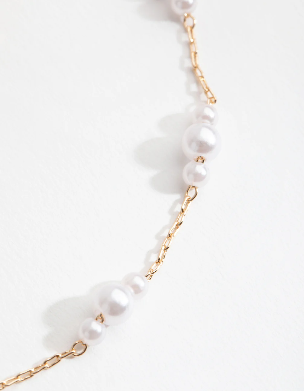 Gold Tripple Pearl Station Choker - Image 2