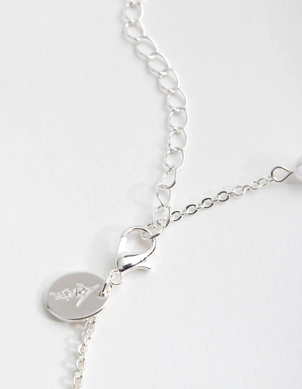 Silver Faux Pearl Heart Choker - Image 3