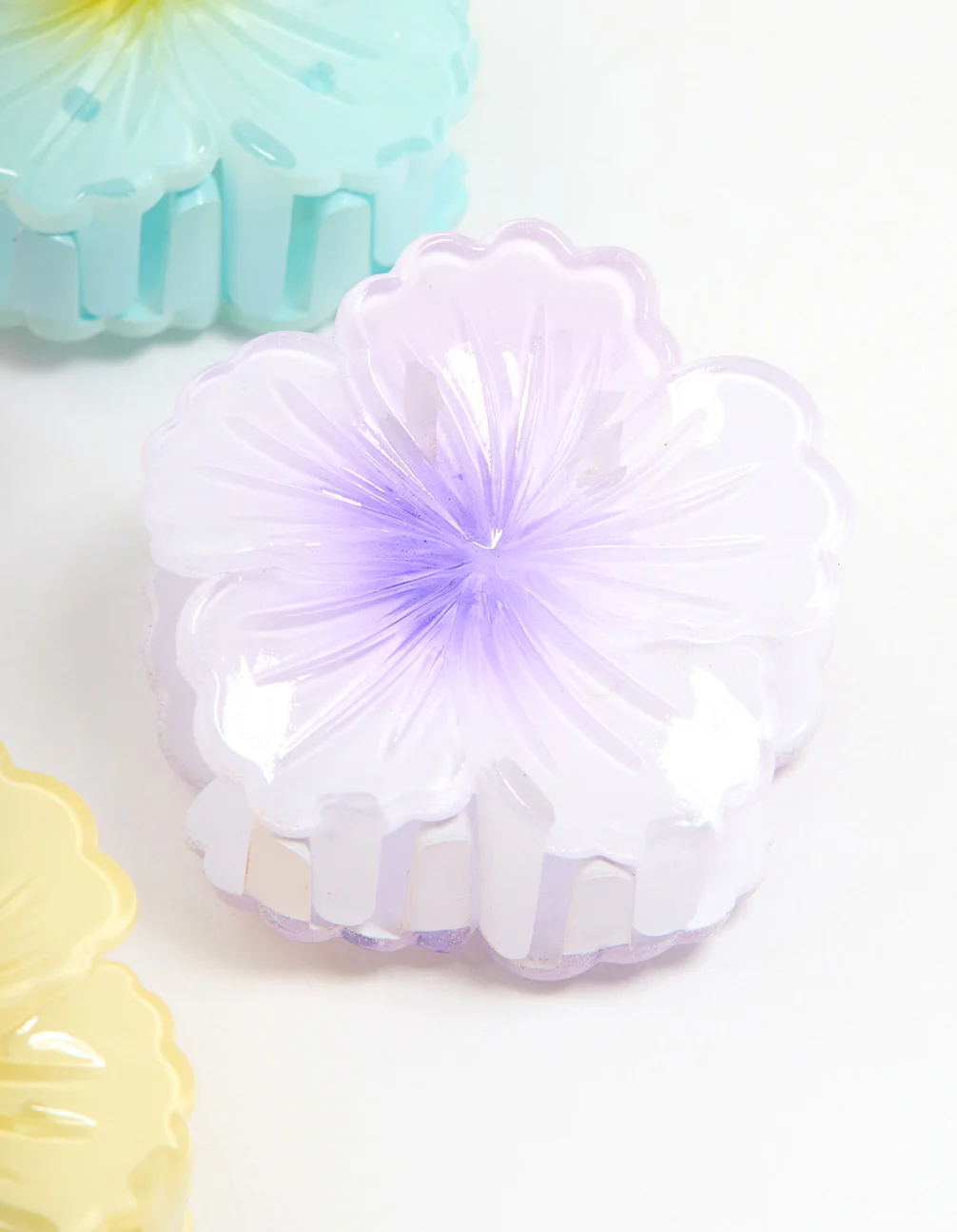 Vibrant Mini Hibiscus Flower Claw Clips 4-Pack - Image 3