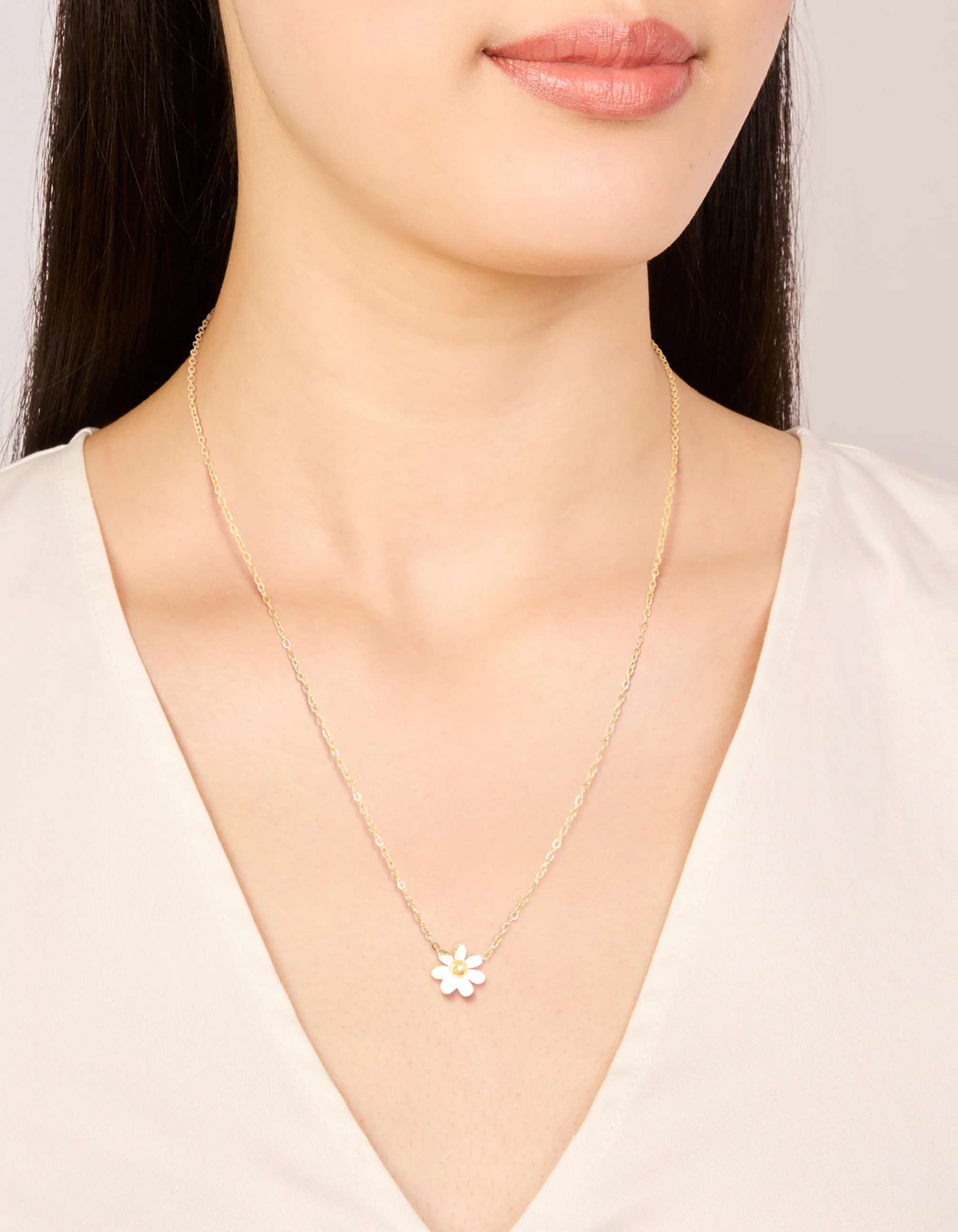 Waterproof Gold Plated Stainless Steel Flower Pendant Necklace - Image 6