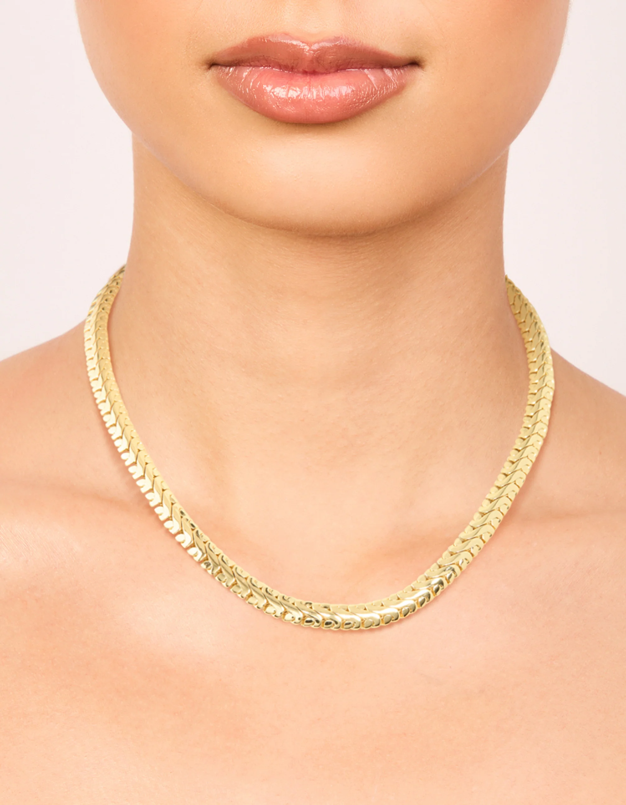 Waterproof Gold Plated Stainless Steel Interlock Chain Necklace - Image 4