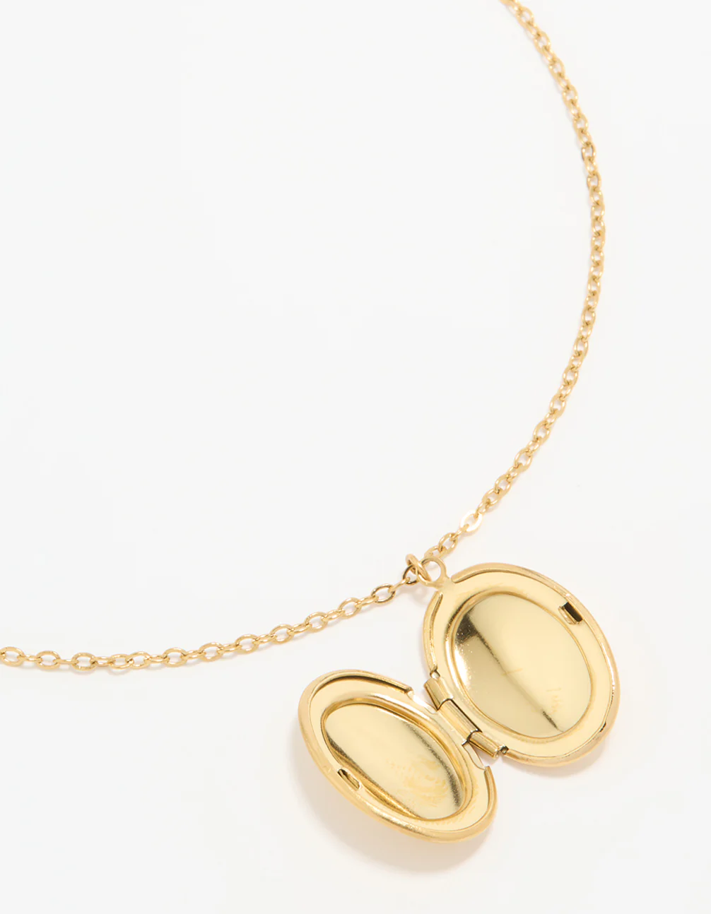 Waterproof Gold Plated Stainless Steel Oval Locket Short Necklace - Image 3