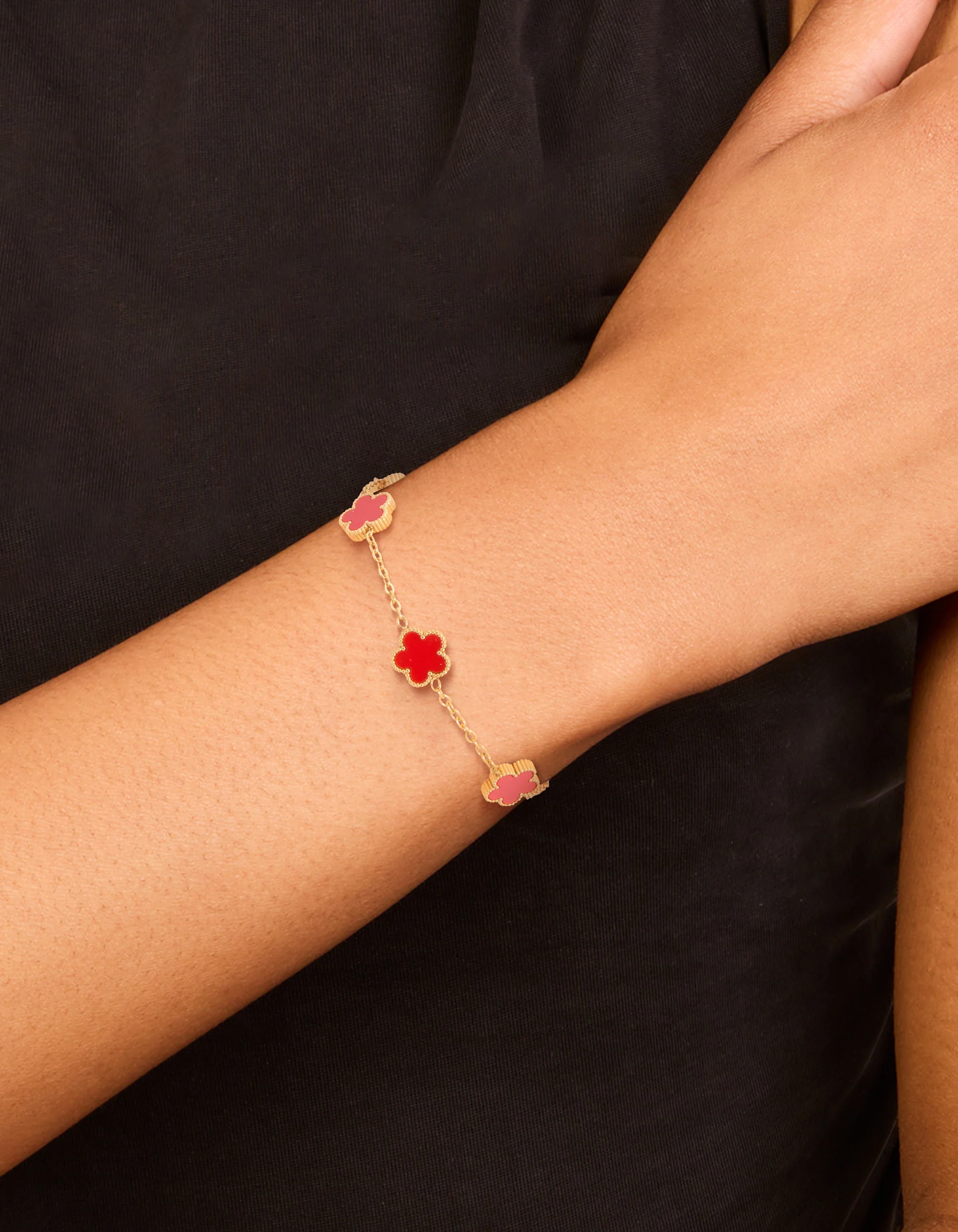 Waterproof Gold Plated Stainless Steel Red Shell Petal Flower Charm Bracelet - Image 2