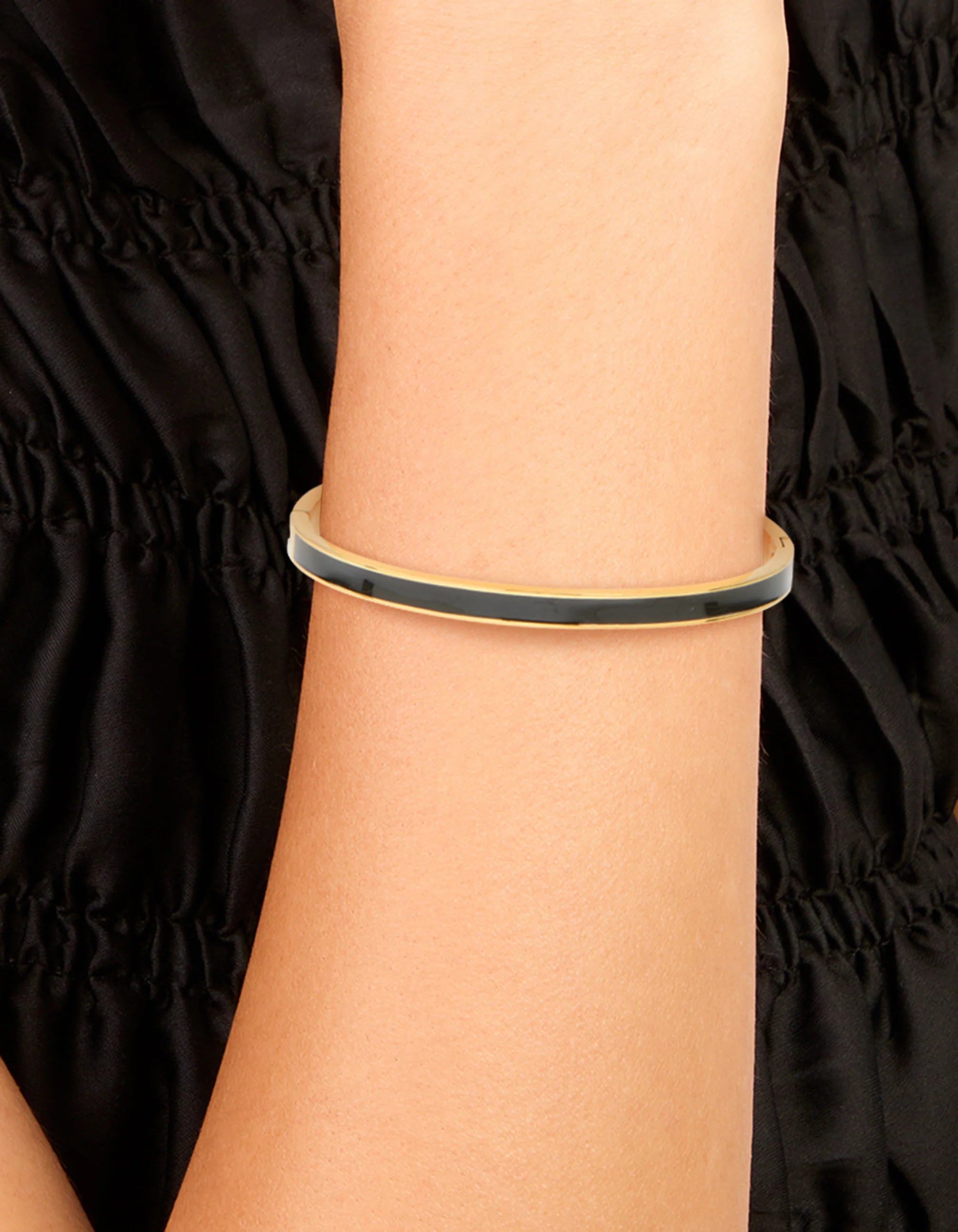 Waterproof Gold Plated Stainless Steel Thick Black Enamel Hinged Bangle - Image 4