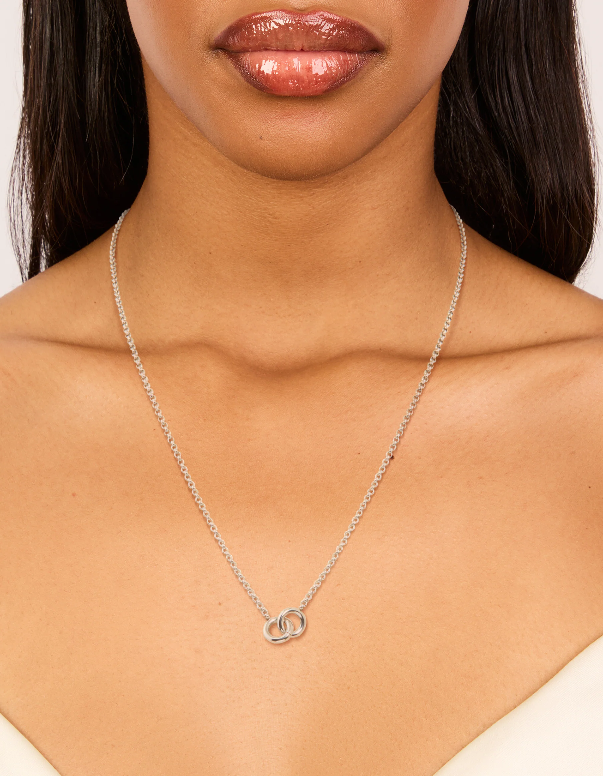 Waterproof Stainless Steel Interlock Loops Pendant Necklace - Image 2