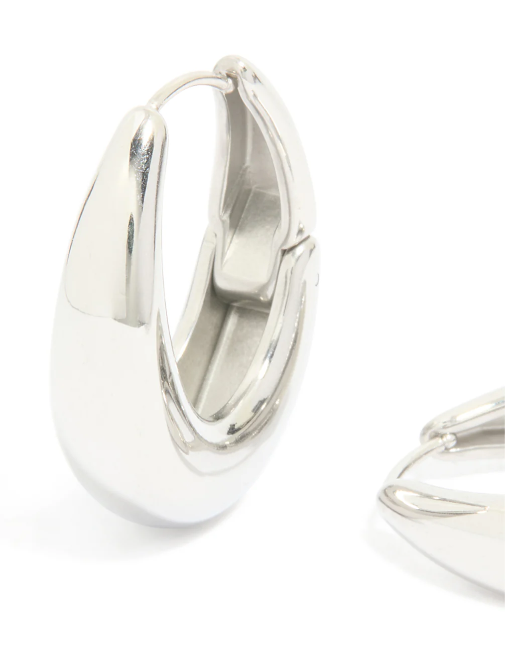 Waterproof Stainless Steel Oval Hinged Hoop Earrings - Image 2