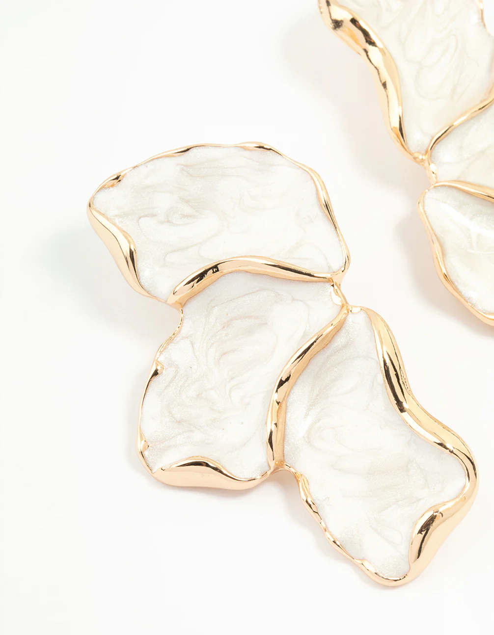 White Coated Metal Marble Floral Drop Earrings - Image 4