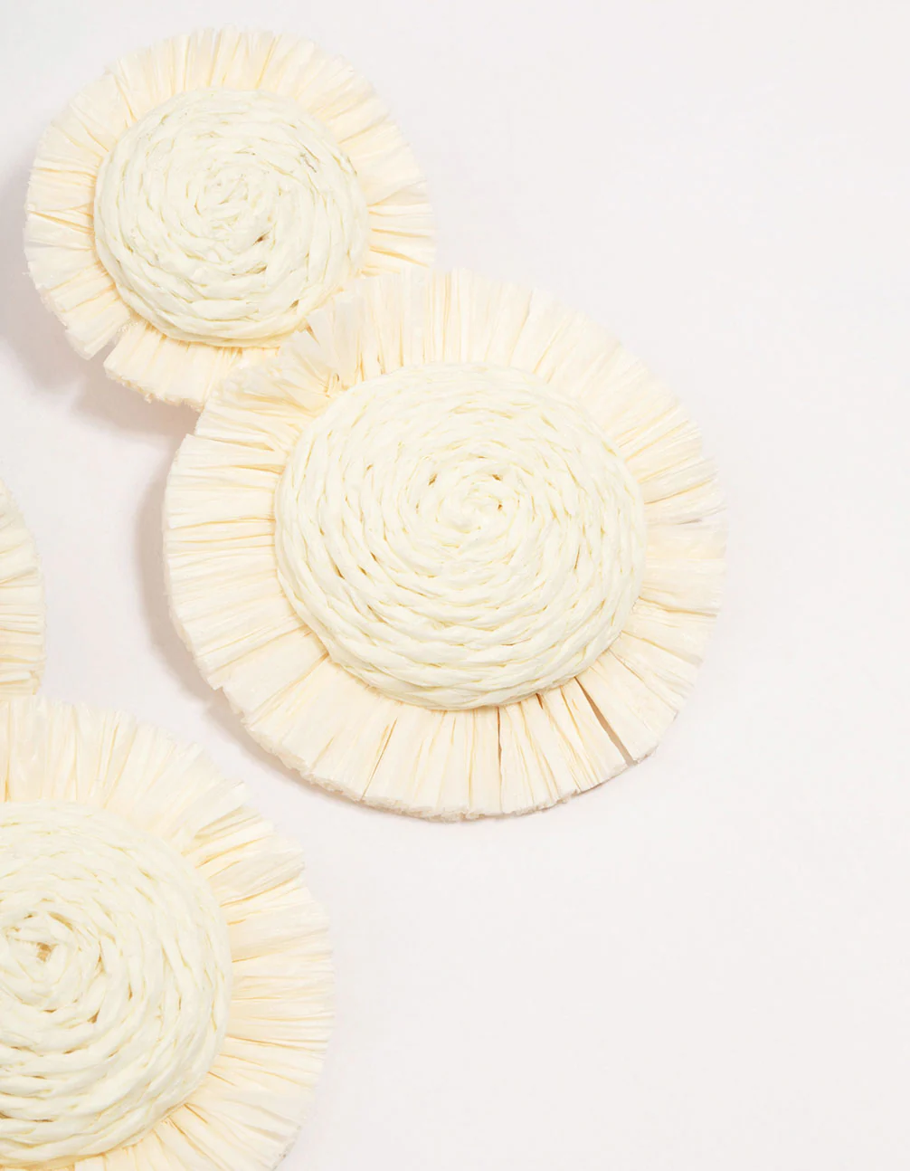 White Raffia Round Graduating Drop Earrings - Image 3