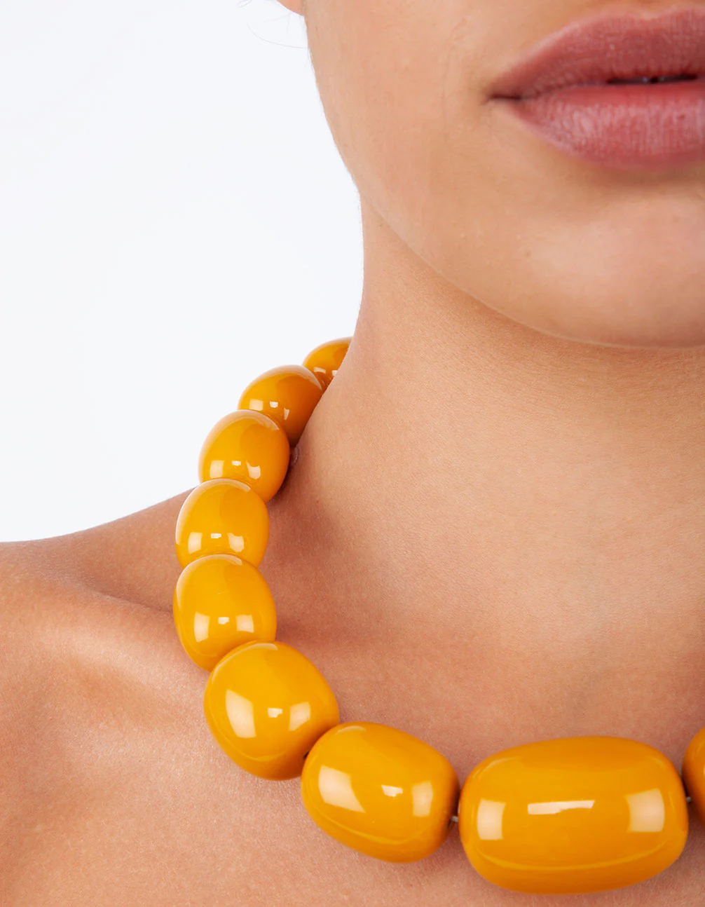 Yellow Acrylic Bead Short Necklace - Image 4